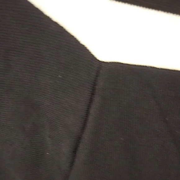 White House Black Market Black and White Tank Top - Picture 10 of 10